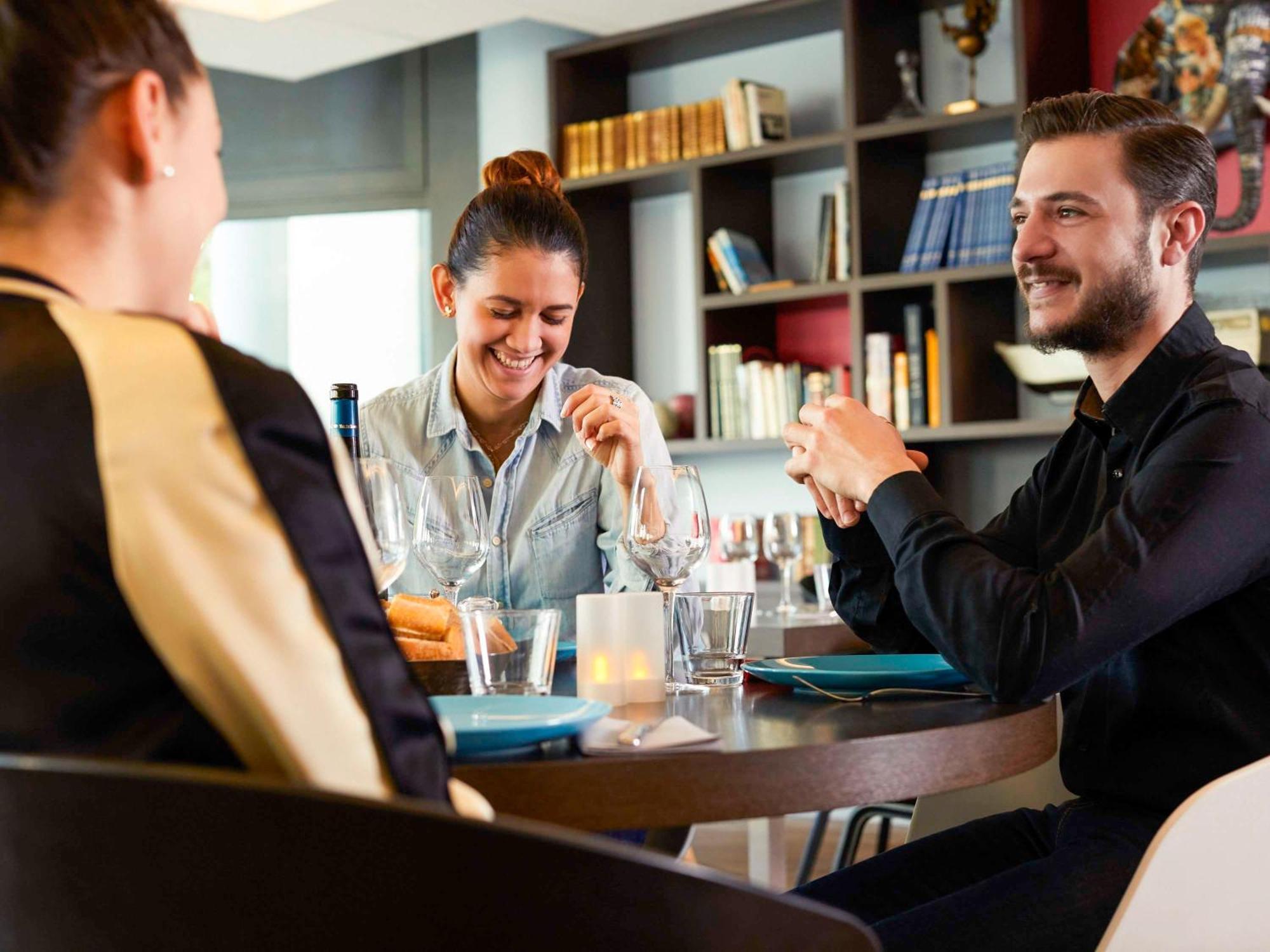 Mercure Nantes Centre Gare Экстерьер фото