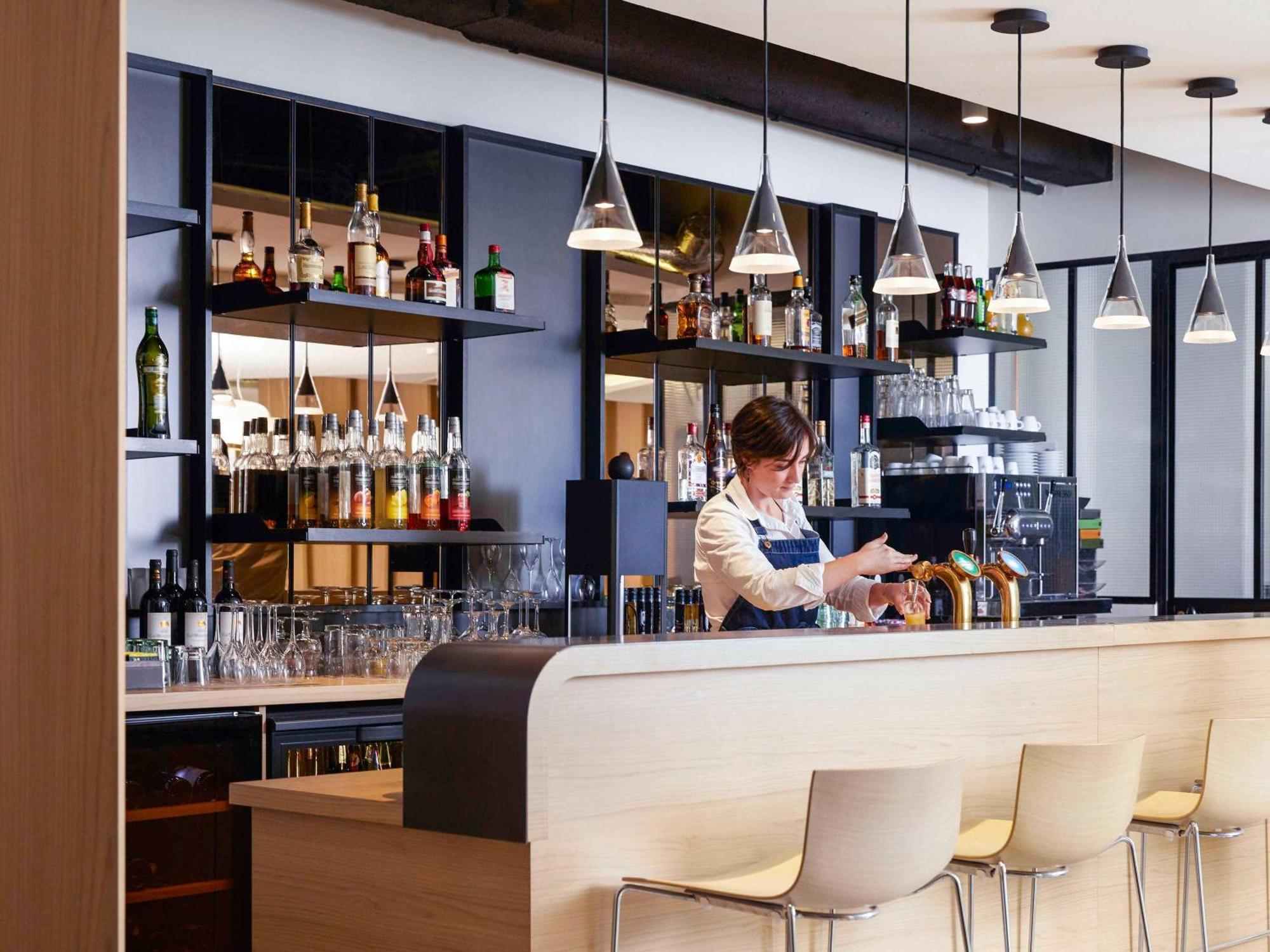 Mercure Nantes Centre Gare Экстерьер фото